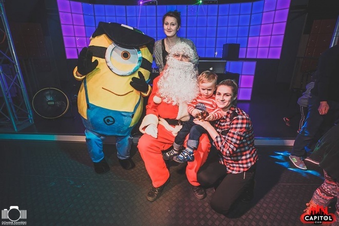 Kinder Party, Minionki i Mikołaj w Clubie Capitol [06.12.2015] - zdjęcie #300 - eOstroleka.pl