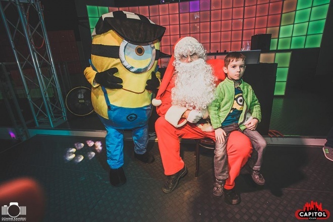 Kinder Party, Minionki i Mikołaj w Clubie Capitol [06.12.2015] - zdjęcie #73 - eOstroleka.pl