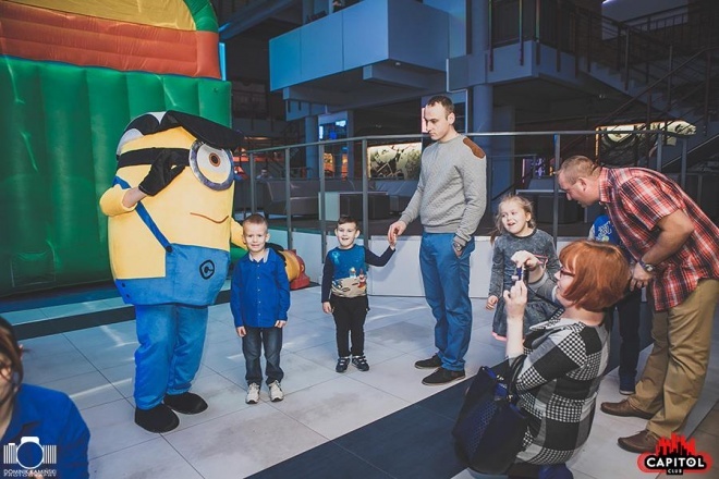 Kinder Party, Minionki i Mikołaj w Clubie Capitol [06.12.2015] - zdjęcie #294 - eOstroleka.pl