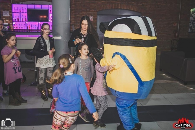 Kinder Party, Minionki i Mikołaj w Clubie Capitol [06.12.2015] - zdjęcie #285 - eOstroleka.pl