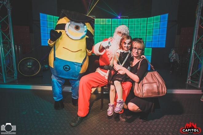 Kinder Party, Minionki i Mikołaj w Clubie Capitol [06.12.2015] - zdjęcie #262 - eOstroleka.pl