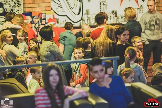 Kinder Party, Minionki i Mikołaj w Clubie Capitol [06.12.2015] - zdjęcie #260 - eOstroleka.pl
