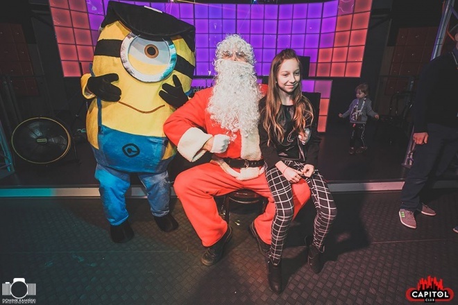 Kinder Party, Minionki i Mikołaj w Clubie Capitol [06.12.2015] - zdjęcie #234 - eOstroleka.pl