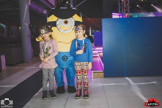 Kinder Party, Minionki i Mikołaj w Clubie Capitol [06.12.2015] - zdjęcie #219 - eOstroleka.pl