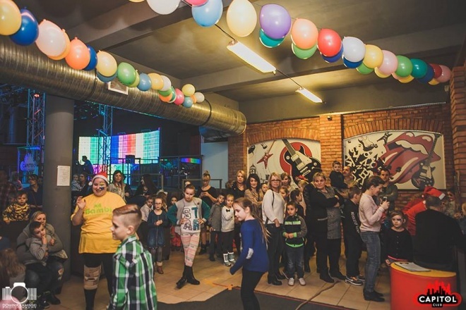 Kinder Party, Minionki i Mikołaj w Clubie Capitol [06.12.2015] - zdjęcie #201 - eOstroleka.pl