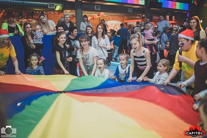 Kinder Party, Minionki i Mikołaj w Clubie Capitol [06.12.2015] - zdjęcie #186 - eOstroleka.pl