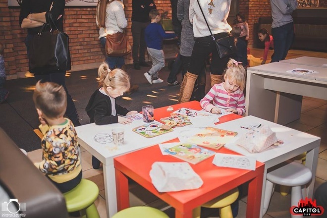 Kinder Party, Minionki i Mikołaj w Clubie Capitol [06.12.2015] - zdjęcie #162 - eOstroleka.pl