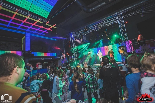 Kinder Party, Minionki i Mikołaj w Clubie Capitol [06.12.2015] - zdjęcie #147 - eOstroleka.pl