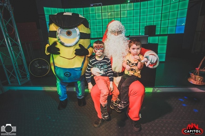 Kinder Party, Minionki i Mikołaj w Clubie Capitol [06.12.2015] - zdjęcie #129 - eOstroleka.pl