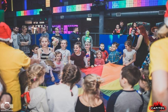 Kinder Party, Minionki i Mikołaj w Clubie Capitol [06.12.2015] - zdjęcie #125 - eOstroleka.pl