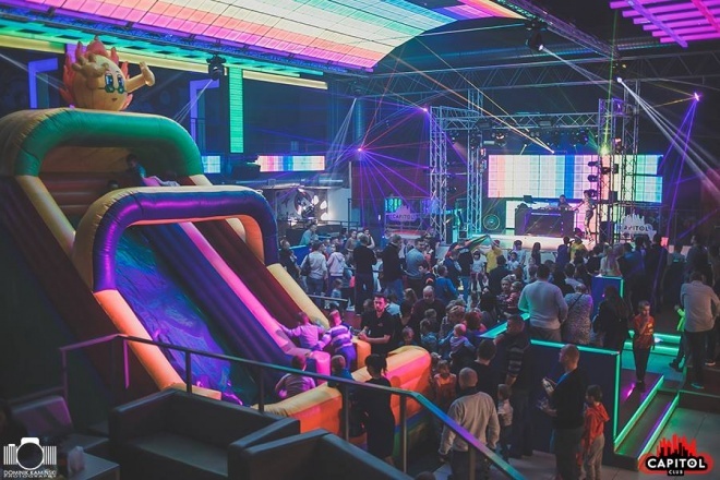 Kinder Party, Minionki i Mikołaj w Clubie Capitol [06.12.2015] - zdjęcie #281 - eOstroleka.pl