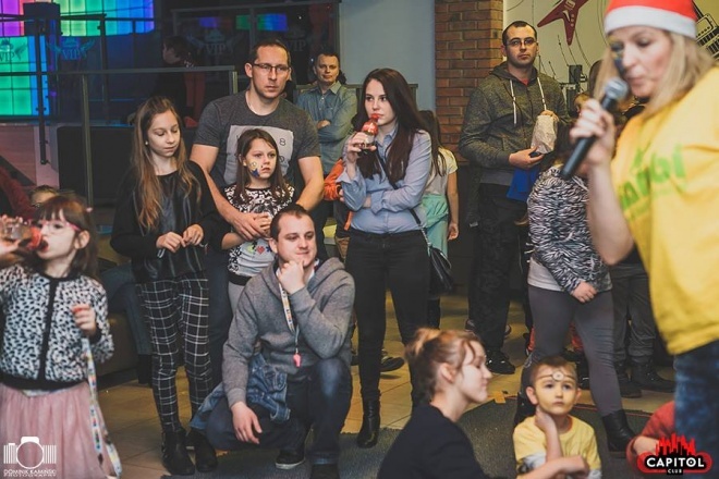 Kinder Party, Minionki i Mikołaj w Clubie Capitol [06.12.2015] - zdjęcie #253 - eOstroleka.pl