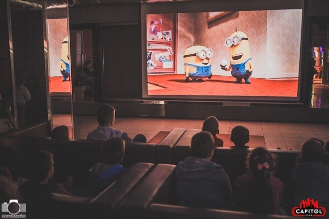 Kinder Party, Minionki i Mikołaj w Clubie Capitol [06.12.2015] - zdjęcie #232 - eOstroleka.pl