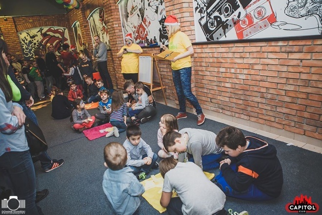 Kinder Party, Minionki i Mikołaj w Clubie Capitol [06.12.2015] - zdjęcie #220 - eOstroleka.pl