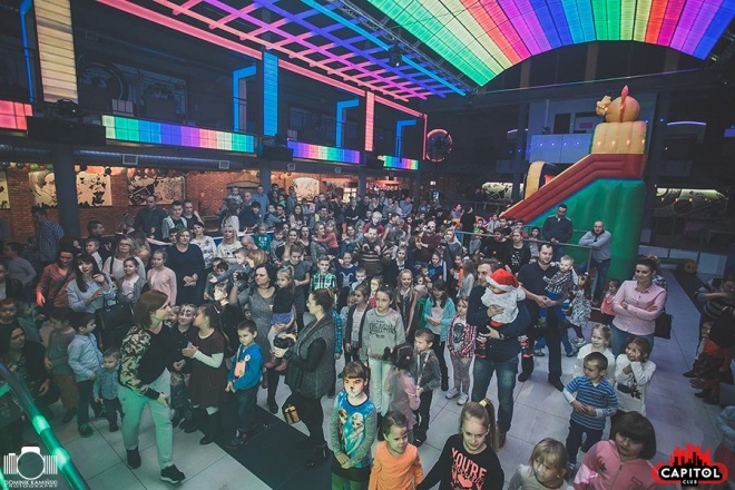 Kinder Party, Minionki i Mikołaj w Clubie Capitol [06.12.2015] - zdjęcie #202 - eOstroleka.pl