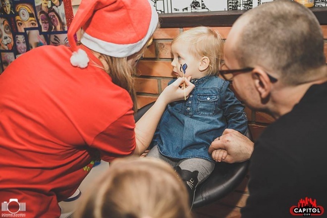 Kinder Party, Minionki i Mikołaj w Clubie Capitol [06.12.2015] - zdjęcie #199 - eOstroleka.pl