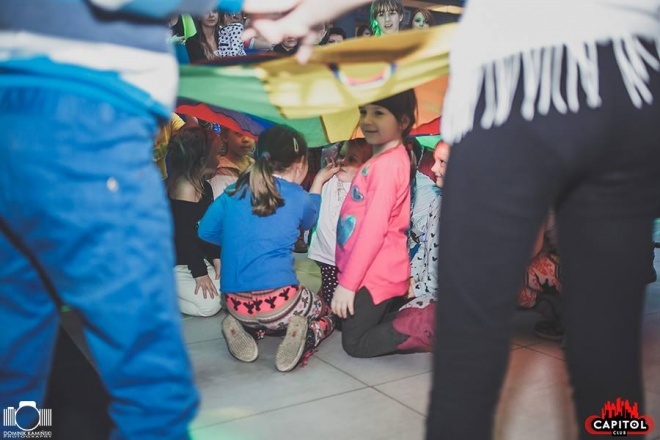 Kinder Party, Minionki i Mikołaj w Clubie Capitol [06.12.2015] - zdjęcie #196 - eOstroleka.pl