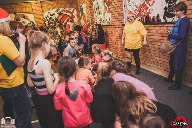 Kinder Party, Minionki i Mikołaj w Clubie Capitol [06.12.2015] - zdjęcie #184 - eOstroleka.pl