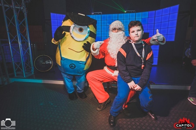 Kinder Party, Minionki i Mikołaj w Clubie Capitol [06.12.2015] - zdjęcie #148 - eOstroleka.pl