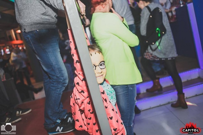 Kinder Party, Minionki i Mikołaj w Clubie Capitol [06.12.2015] - zdjęcie #132 - eOstroleka.pl