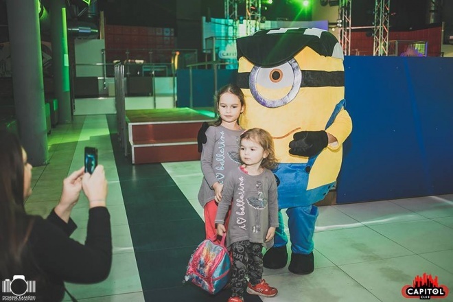 Kinder Party, Minionki i Mikołaj w Clubie Capitol [06.12.2015] - zdjęcie #128 - eOstroleka.pl