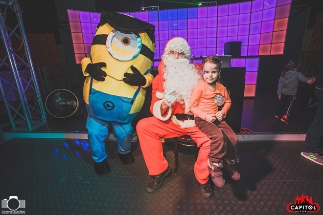 Kinder Party, Minionki i Mikołaj w Clubie Capitol [06.12.2015] - zdjęcie #86 - eOstroleka.pl