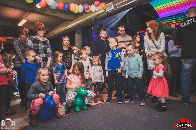 Kinder Party, Minionki i Mikołaj w Clubie Capitol [06.12.2015] - zdjęcie #84 - eOstroleka.pl