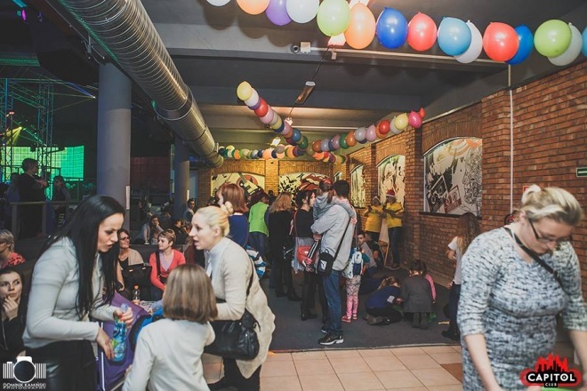 Kinder Party, Minionki i Mikołaj w Clubie Capitol [06.12.2015] - zdjęcie #79 - eOstroleka.pl