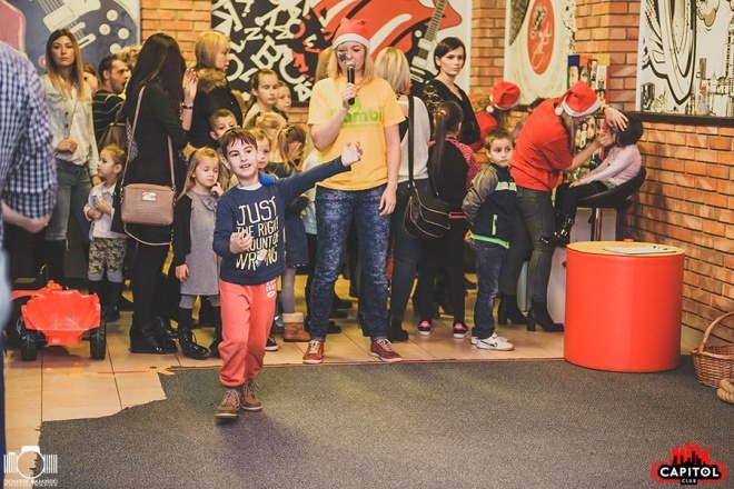 Kinder Party, Minionki i Mikołaj w Clubie Capitol [06.12.2015] - zdjęcie #70 - eOstroleka.pl