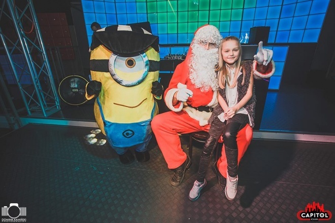 Kinder Party, Minionki i Mikołaj w Clubie Capitol [06.12.2015] - zdjęcie #67 - eOstroleka.pl