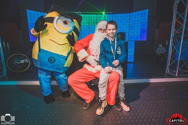 Kinder Party, Minionki i Mikołaj w Clubie Capitol [06.12.2015] - zdjęcie #57 - eOstroleka.pl