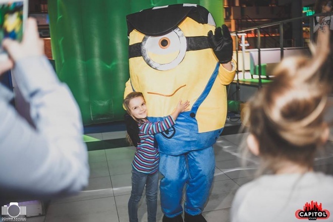 Kinder Party, Minionki i Mikołaj w Clubie Capitol [06.12.2015] - zdjęcie #54 - eOstroleka.pl