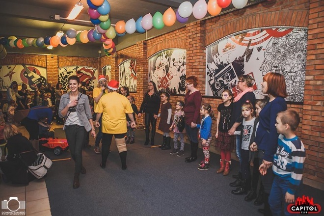 Kinder Party, Minionki i Mikołaj w Clubie Capitol [06.12.2015] - zdjęcie #53 - eOstroleka.pl