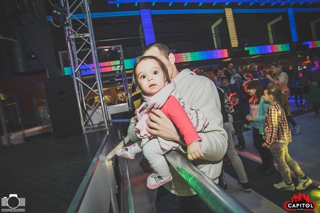 Kinder Party, Minionki i Mikołaj w Clubie Capitol [06.12.2015] - zdjęcie #48 - eOstroleka.pl