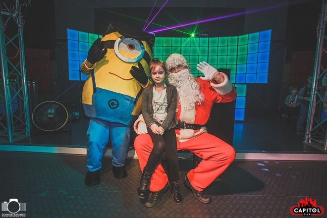 Kinder Party, Minionki i Mikołaj w Clubie Capitol [06.12.2015] - zdjęcie #35 - eOstroleka.pl