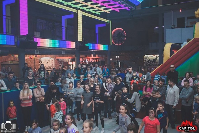 Kinder Party, Minionki i Mikołaj w Clubie Capitol [06.12.2015] - zdjęcie #23 - eOstroleka.pl