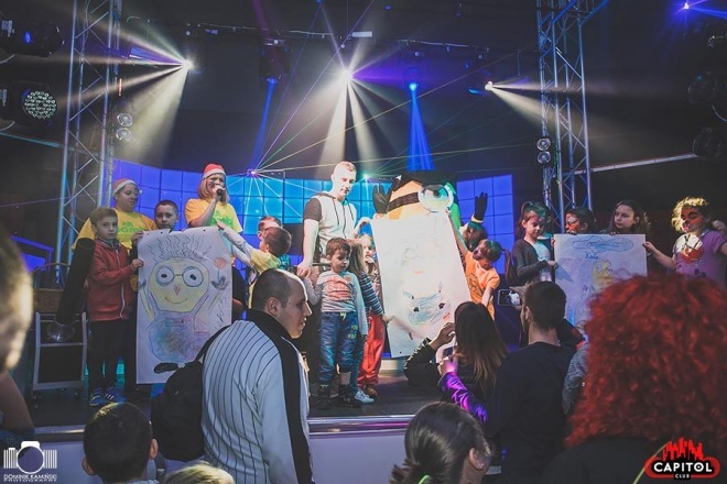 Kinder Party, Minionki i Mikołaj w Clubie Capitol [06.12.2015] - zdjęcie #17 - eOstroleka.pl