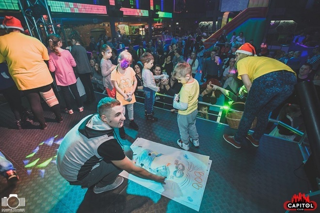 Kinder Party, Minionki i Mikołaj w Clubie Capitol [06.12.2015] - zdjęcie #16 - eOstroleka.pl