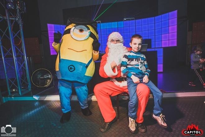Kinder Party, Minionki i Mikołaj w Clubie Capitol [06.12.2015] - zdjęcie #15 - eOstroleka.pl