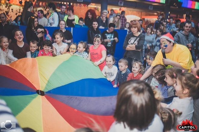 Kinder Party, Minionki i Mikołaj w Clubie Capitol [06.12.2015] - zdjęcie #10 - eOstroleka.pl