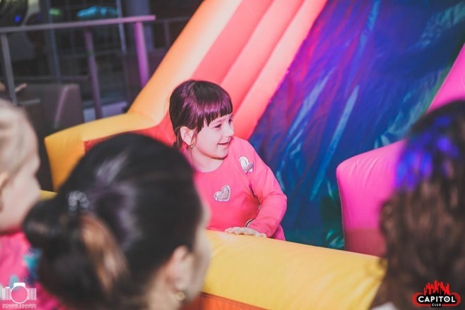 Kinder Party, Minionki i Mikołaj w Clubie Capitol [06.12.2015] - zdjęcie #8 - eOstroleka.pl