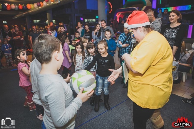 Kinder Party, Minionki i Mikołaj w Clubie Capitol [06.12.2015] - zdjęcie #7 - eOstroleka.pl