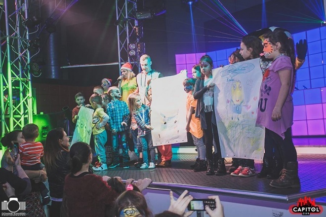 Kinder Party, Minionki i Mikołaj w Clubie Capitol [06.12.2015] - zdjęcie #242 - eOstroleka.pl