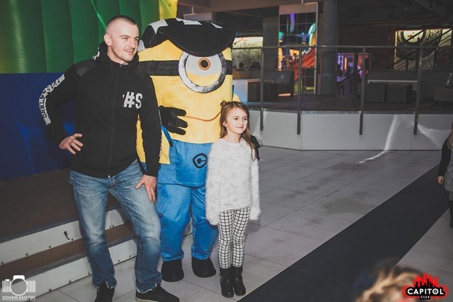 Kinder Party, Minionki i Mikołaj w Clubie Capitol [06.12.2015] - zdjęcie #233 - eOstroleka.pl