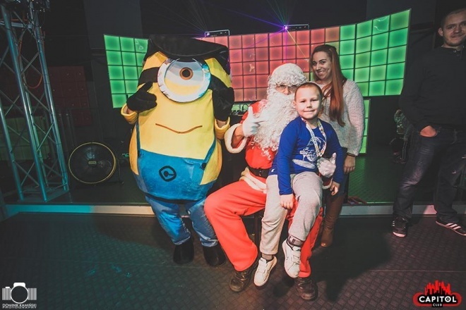 Kinder Party, Minionki i Mikołaj w Clubie Capitol [06.12.2015] - zdjęcie #209 - eOstroleka.pl