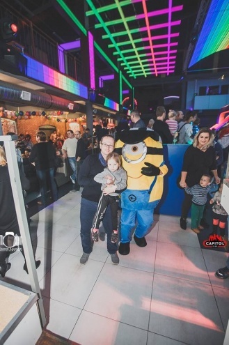 Kinder Party, Minionki i Mikołaj w Clubie Capitol [06.12.2015] - zdjęcie #161 - eOstroleka.pl