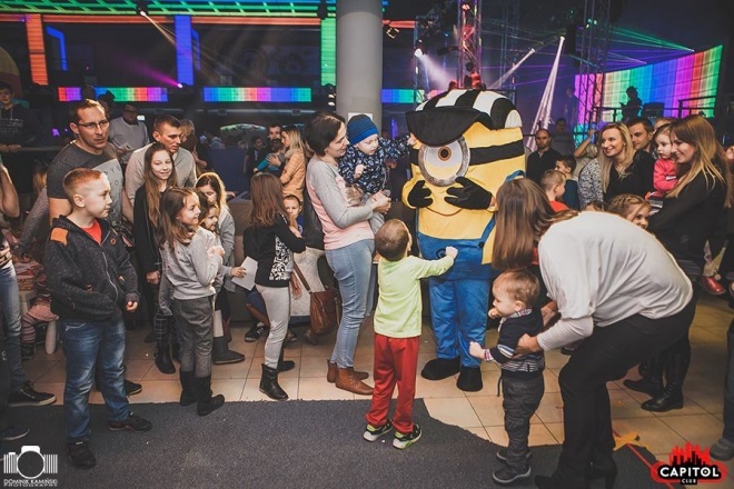 Kinder Party, Minionki i Mikołaj w Clubie Capitol [06.12.2015] - zdjęcie #143 - eOstroleka.pl