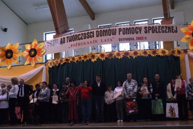 Domy Pomocy Społecznej pożegnały lato (24.09.09) - zdjęcie #1 - eOstroleka.pl