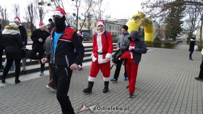 Rodzinny Bieg Mikołajkowy z MOPR-em [06.12.2015] - zdjęcie #144 - eOstroleka.pl