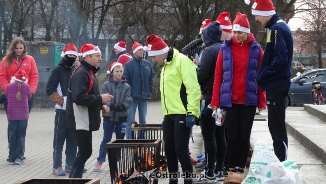 Rodzinny Bieg Mikołajkowy z MOPR-em [06.12.2015] - zdjęcie #130 - eOstroleka.pl